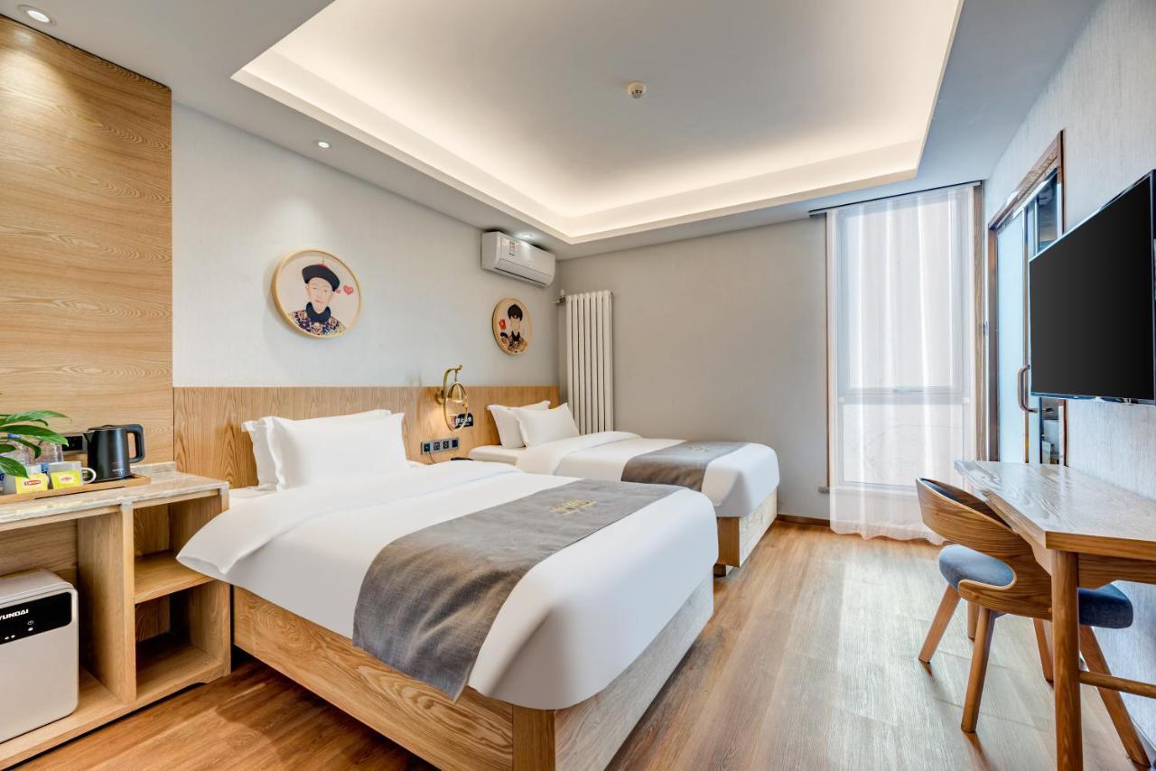 Happy Dragon Saga Hotel With Terrace-- Free Wifi With Fluent English Speaking,Tourist Ticket Service&Food Recommendation,Near Tian'Anmen Forbidden City,Wangfujing Walking Street,Easy To Get Any Tour Sights By Metro Beijing Exterior photo