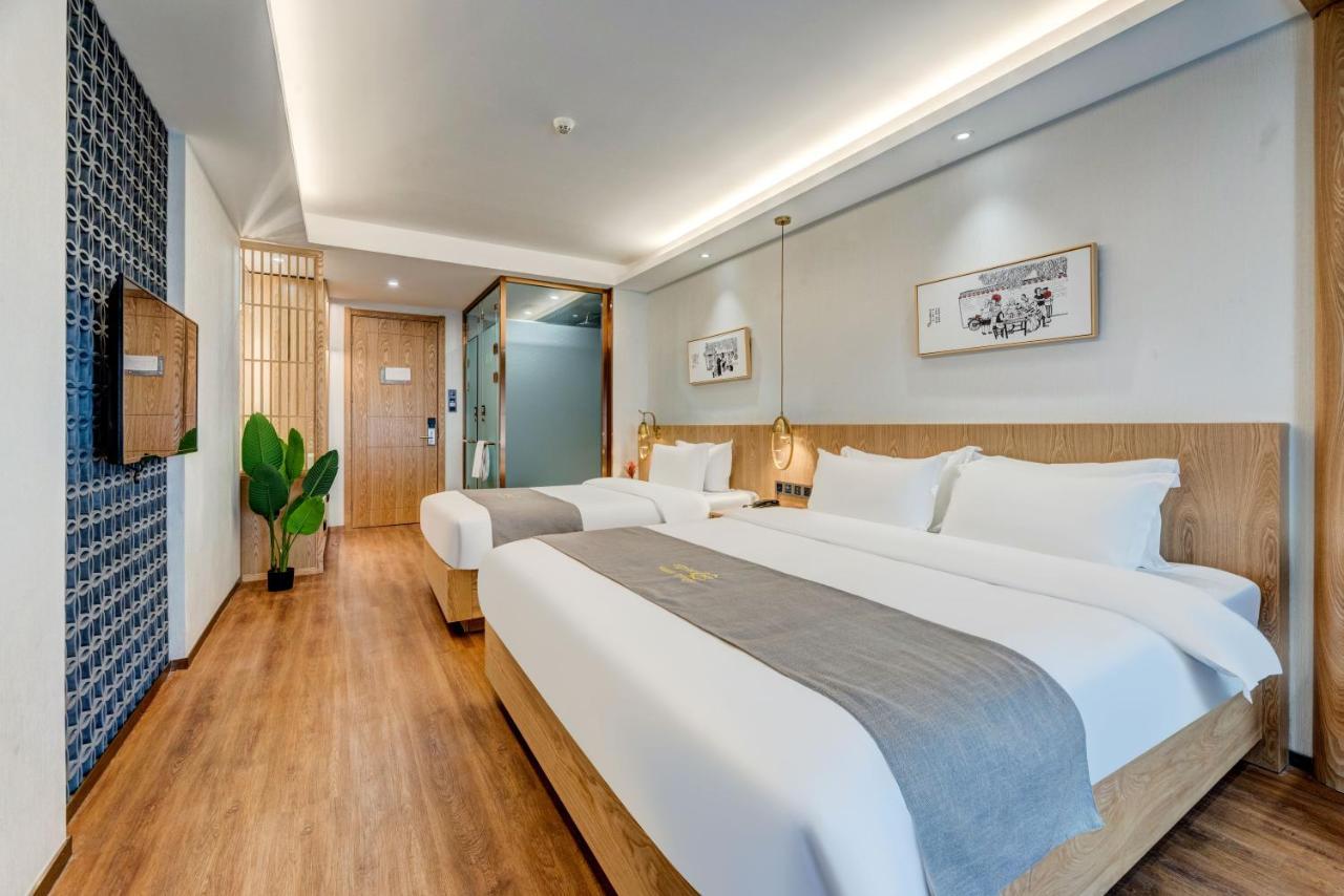Happy Dragon Saga Hotel With Terrace-- Free Wifi With Fluent English Speaking,Tourist Ticket Service&Food Recommendation,Near Tian'Anmen Forbidden City,Wangfujing Walking Street,Easy To Get Any Tour Sights By Metro Beijing Exterior photo