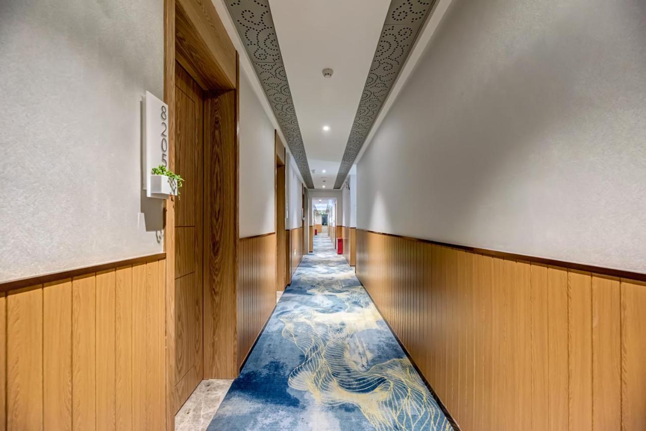 Happy Dragon Saga Hotel With Terrace-- Free Wifi With Fluent English Speaking,Tourist Ticket Service&Food Recommendation,Near Tian'Anmen Forbidden City,Wangfujing Walking Street,Easy To Get Any Tour Sights By Metro Beijing Exterior photo
