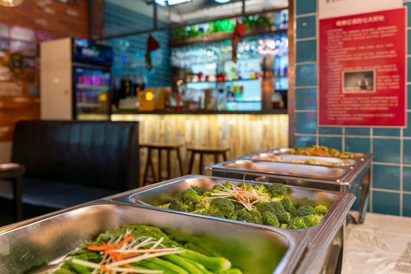 Happy Dragon Saga Hotel With Terrace-- Free Wifi With Fluent English Speaking,Tourist Ticket Service&Food Recommendation,Near Tian'Anmen Forbidden City,Wangfujing Walking Street,Easy To Get Any Tour Sights By Metro Beijing Exterior photo