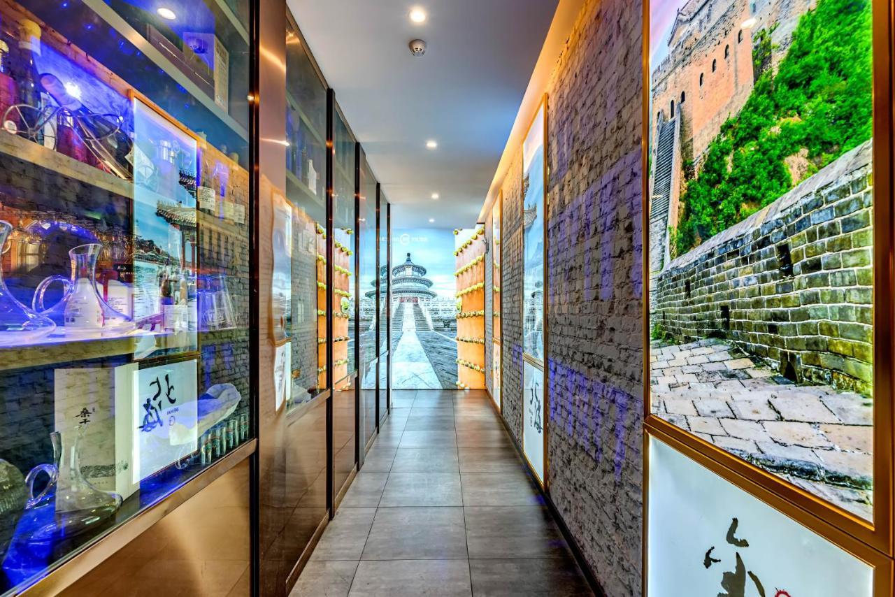 Happy Dragon Saga Hotel With Terrace-- Free Wifi With Fluent English Speaking,Tourist Ticket Service&Food Recommendation,Near Tian'Anmen Forbidden City,Wangfujing Walking Street,Easy To Get Any Tour Sights By Metro Beijing Exterior photo